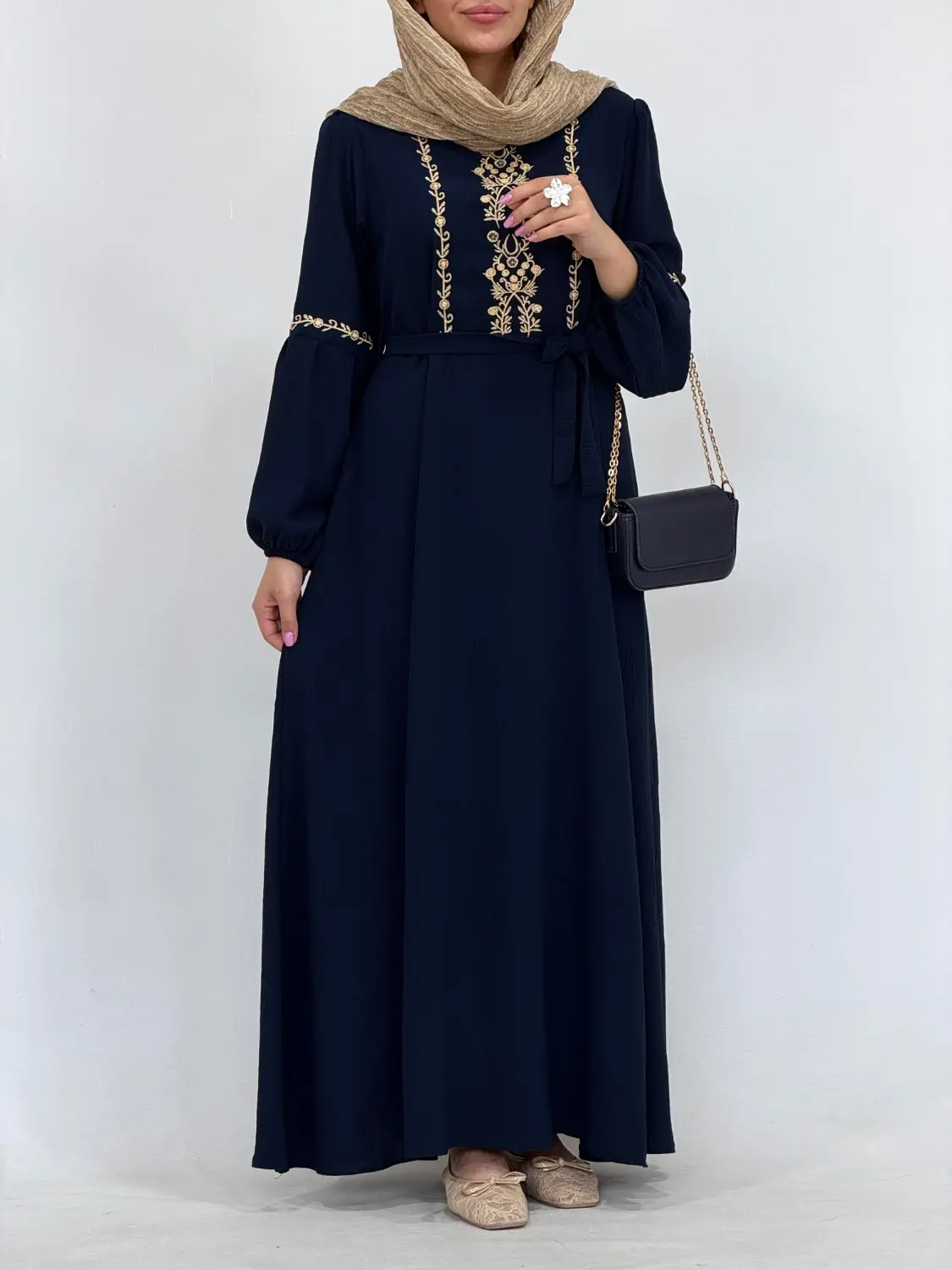 پیراهن بلند سوپرکلوش گلدوزی لعیا 1